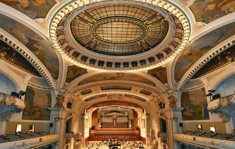 漫步中世纪古韵东欧四国14日之旅起航